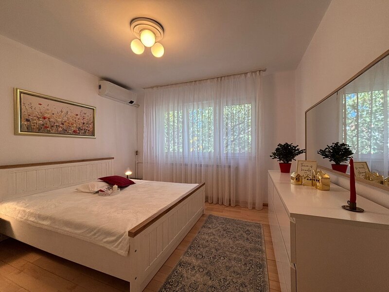 Clucerului, Arcul de Triumf, 3 camere foarte vesele, proaspat renovate.