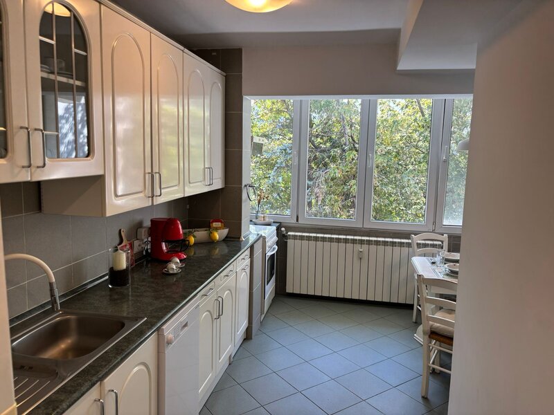 Clucerului, Arcul de Triumf, 3 camere foarte vesele, proaspat renovate.